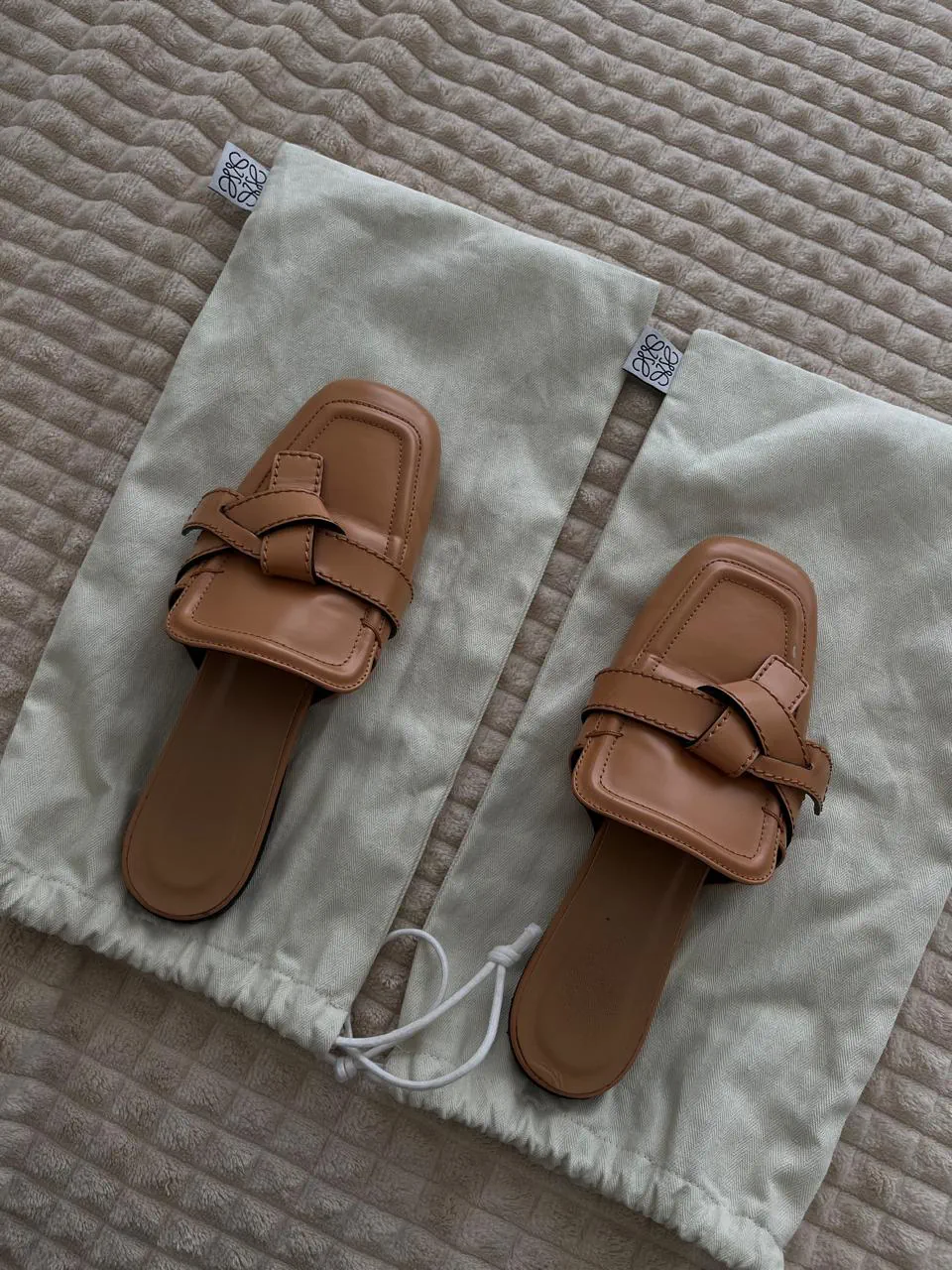 Loewe · Talle AR 37