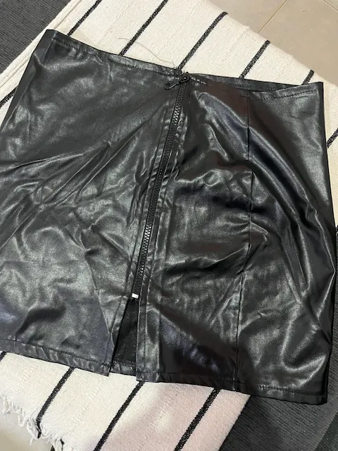 Pollera sin marca · Talle 2