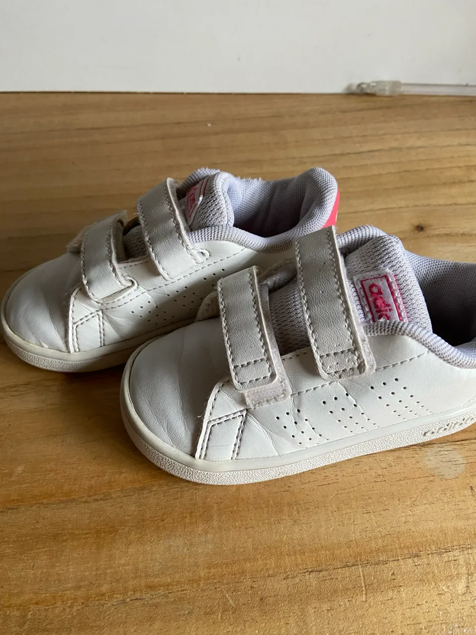adidas · Talle AR 22