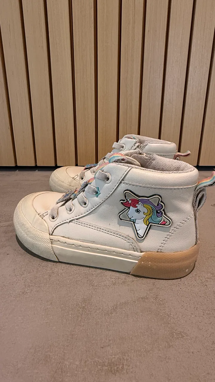 Zapatillas Zara · Talle AR 27