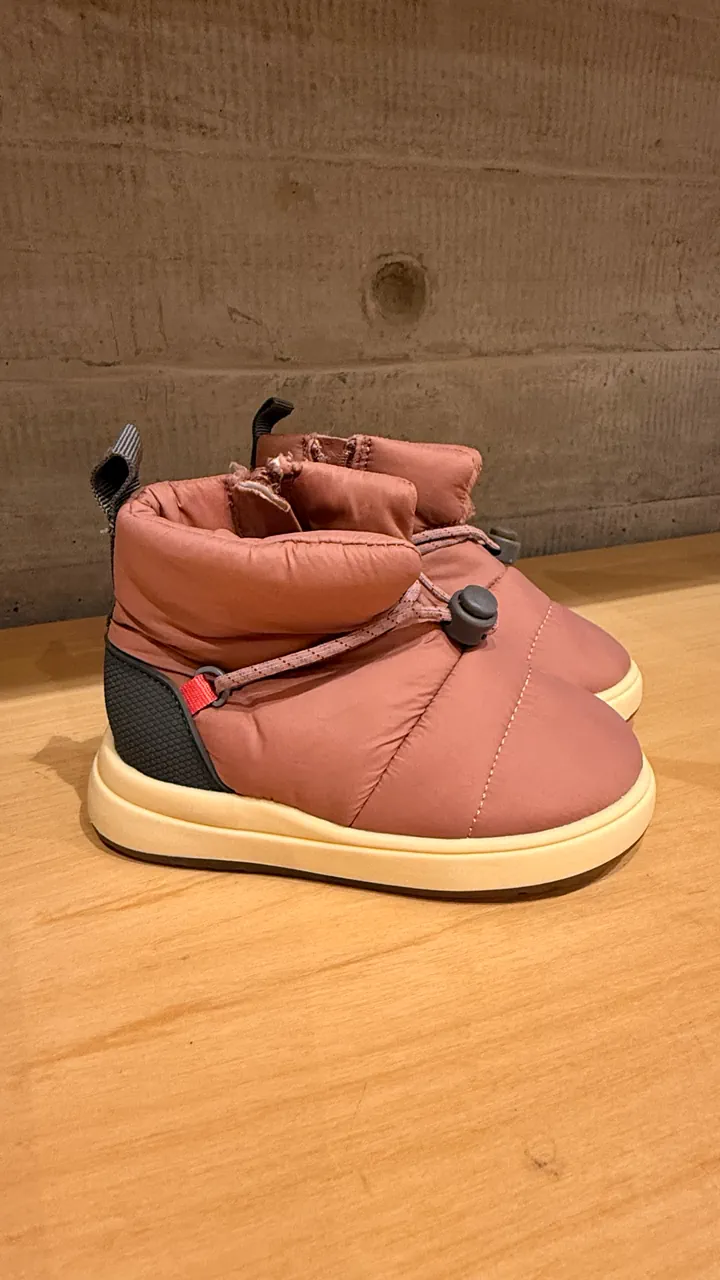 Zapatillas Zara · Talle AR 22