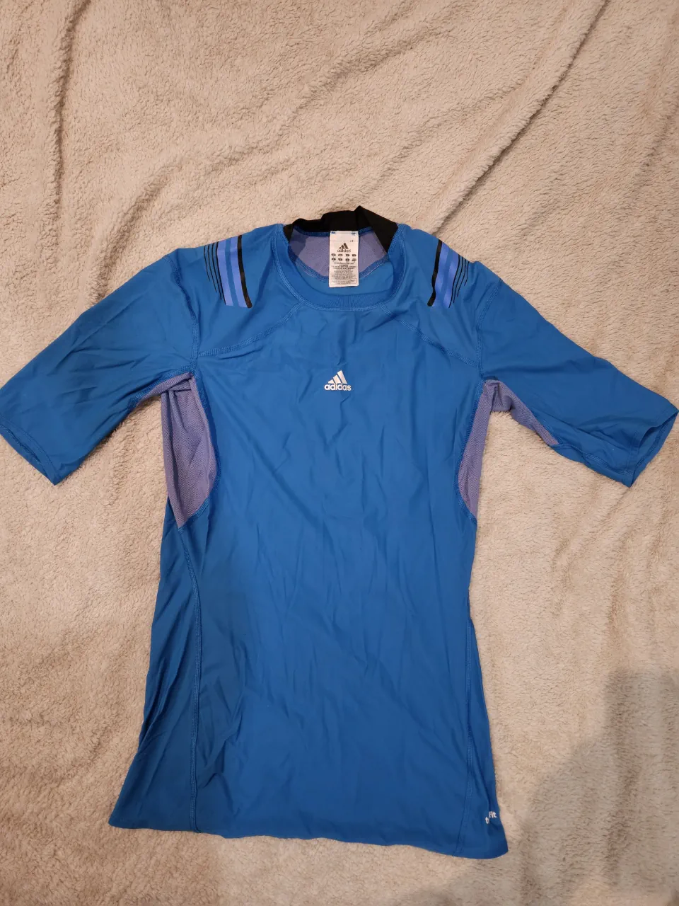 adidas · Talle S