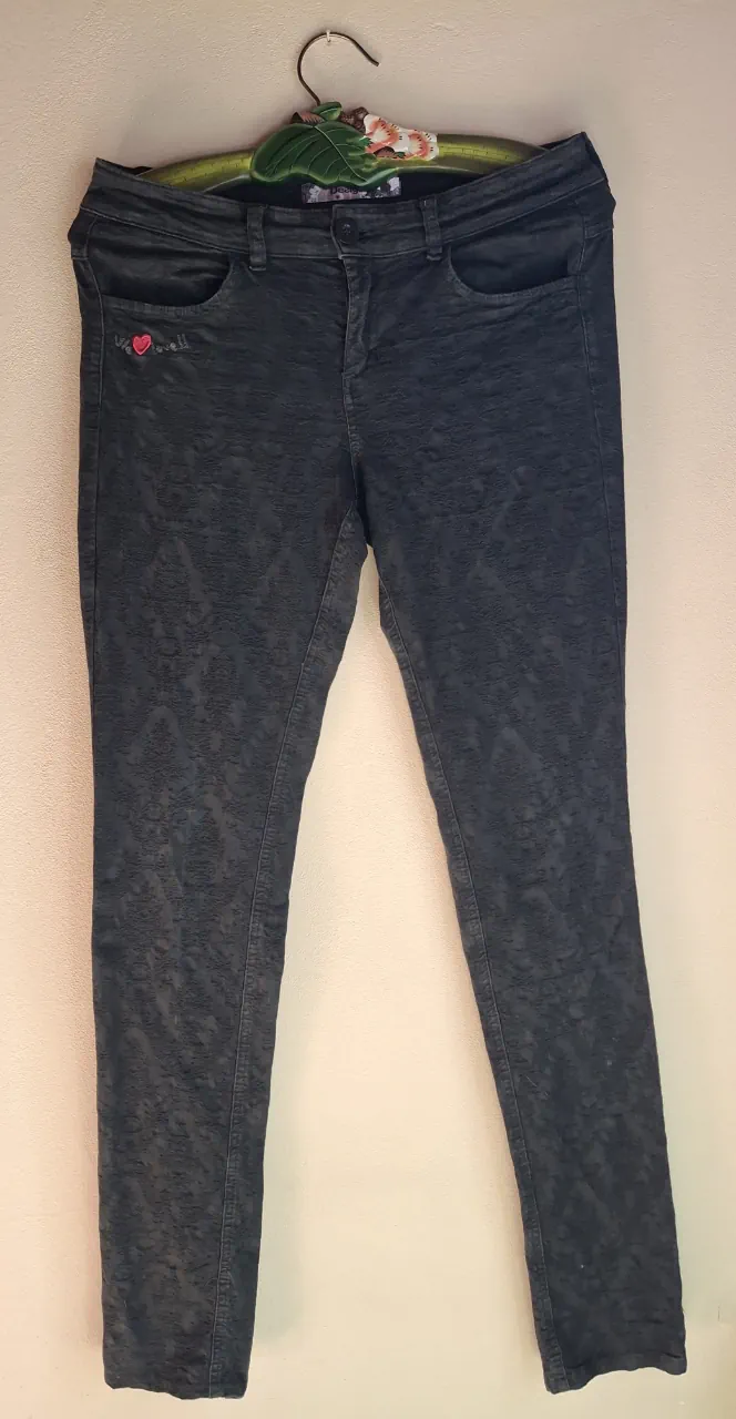 Desigual · Talle MEX/ARG 28