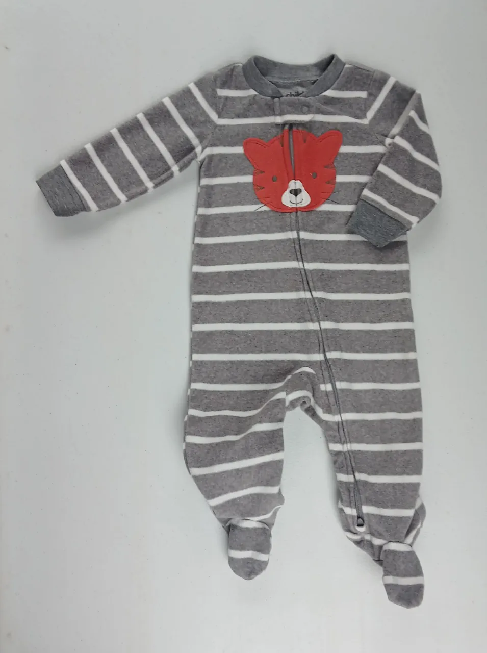 Carters · Talle 6-9 meses / 68 cm