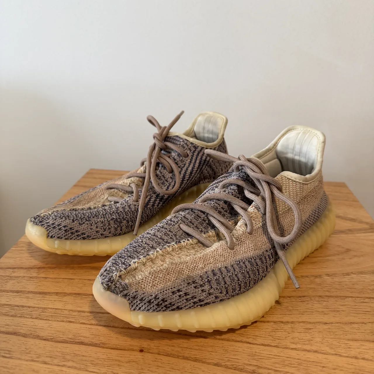 Zapatillas Adidas yeezy - imagen 1
