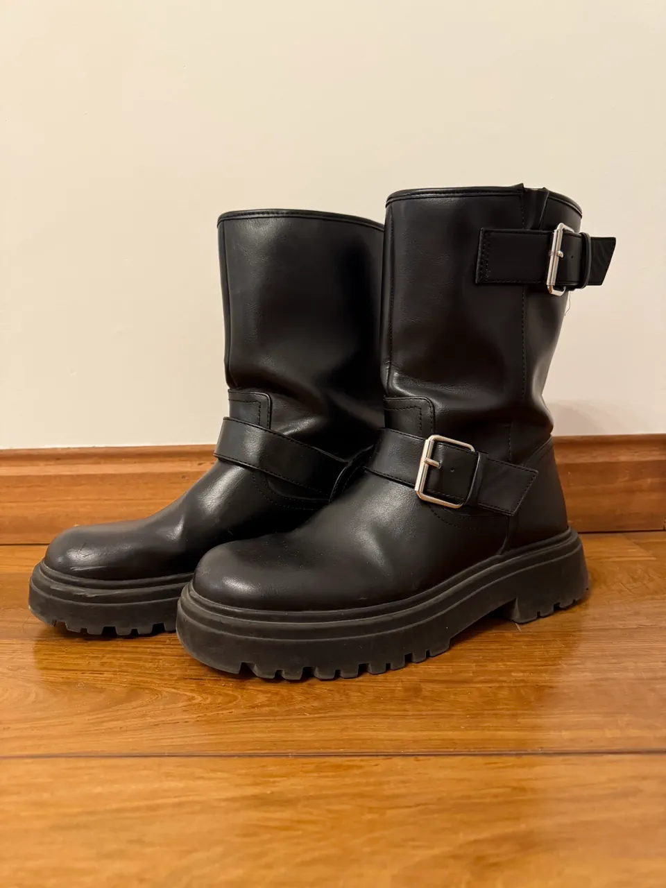 Pull & Bear · Talle EU 38