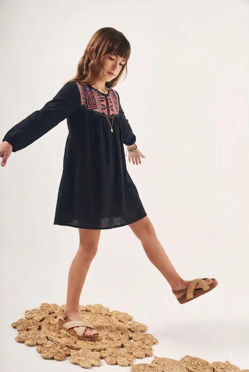 Vestido corto Wanama · Talle 12 años / 152 cm