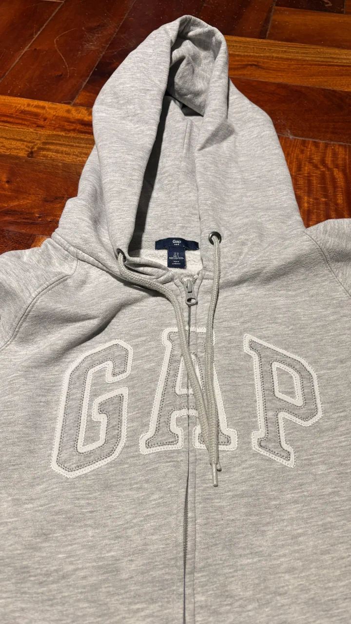 Buzo GAP - imagen 3