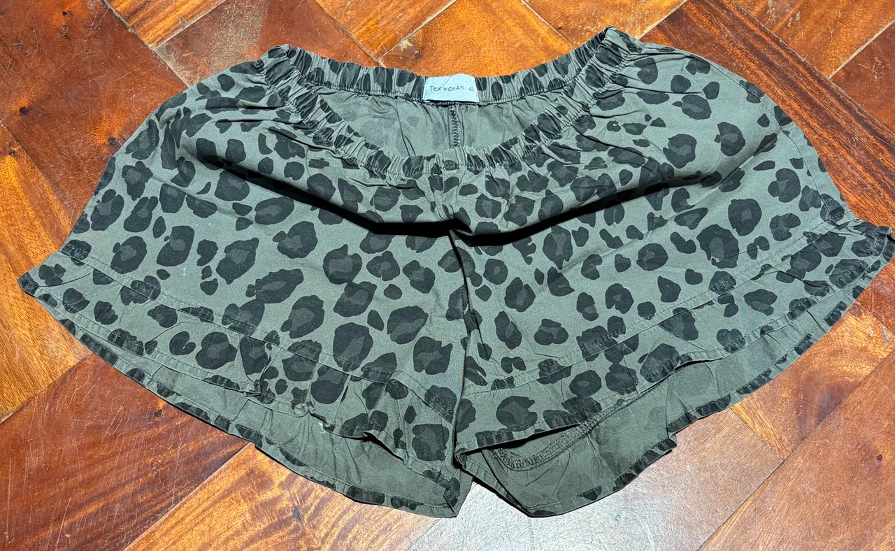 Short Tex Woman - imagen 1
