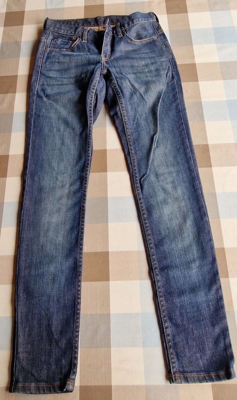 Levi's · Talle MEX/ARG 25