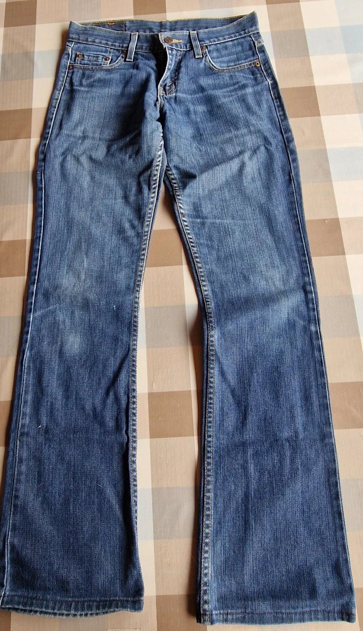 Levi's · Talle MEX/ARG 25