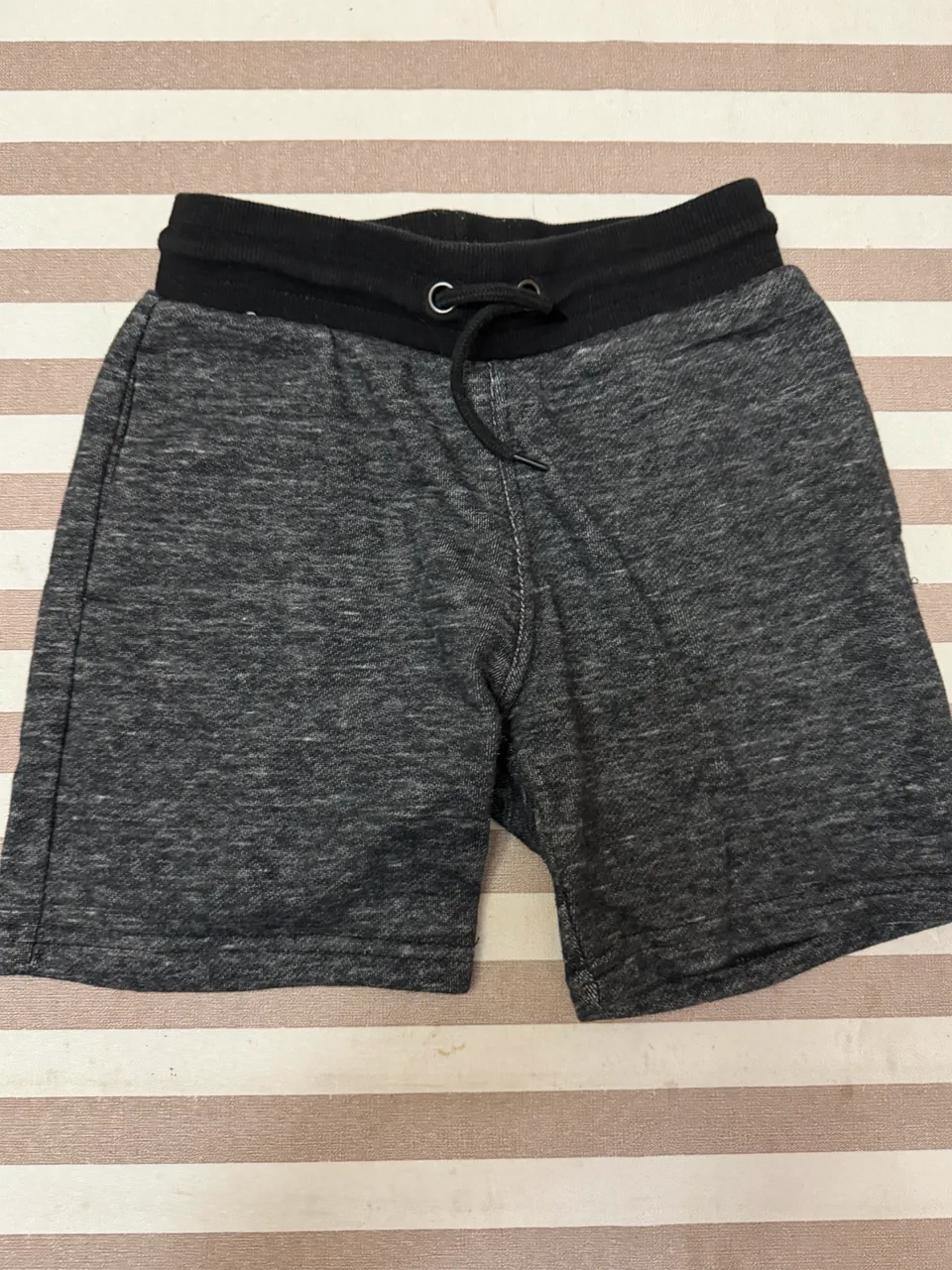 H&M · Talle 7 años / 122 cm