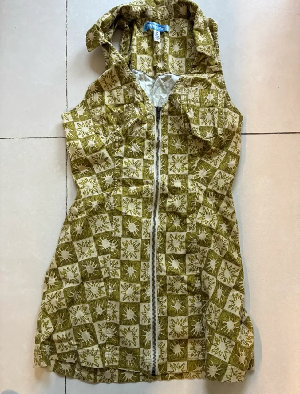Vestido Urban Outfitters · Talle M