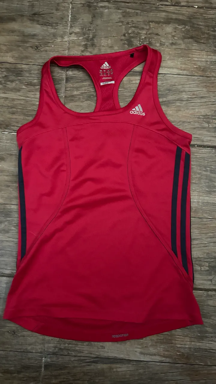 adidas · Talle S