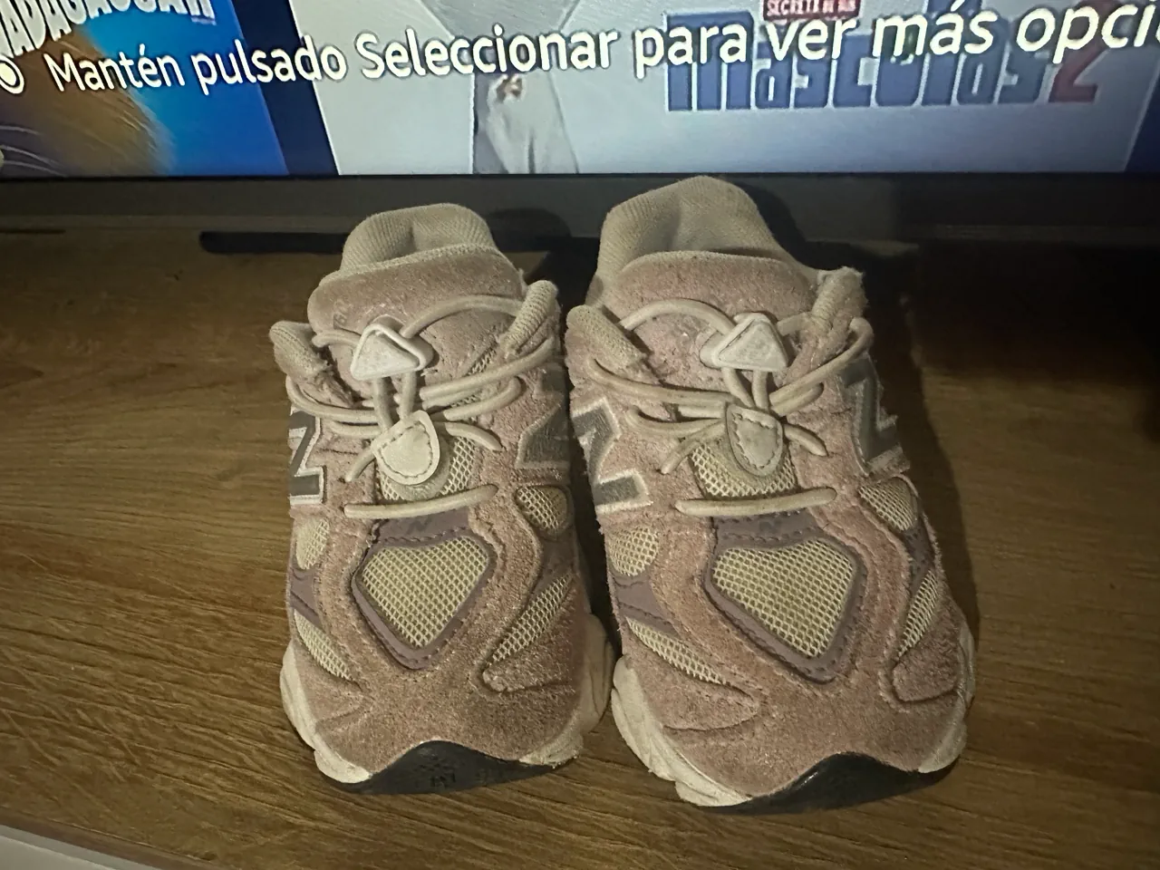 New Balance · Talle AR 25
