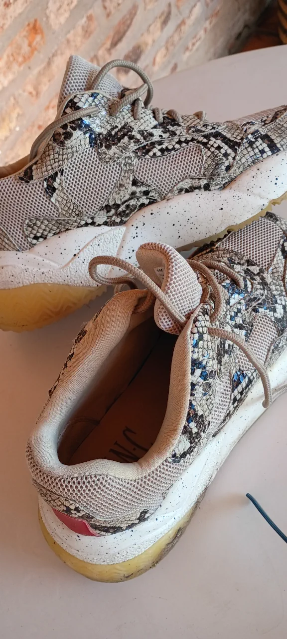 Zapatillas INC - imagen 1