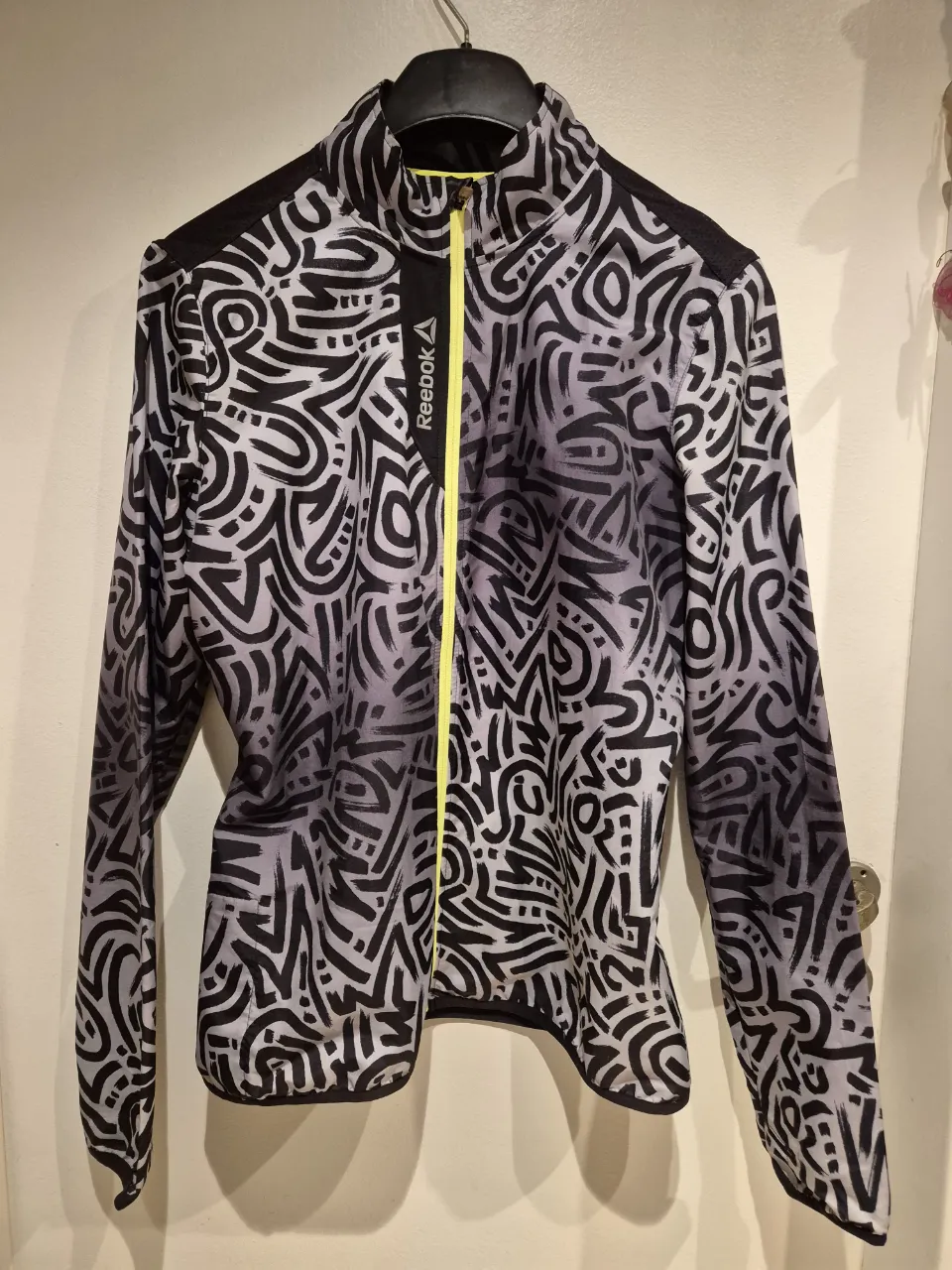 Campera Reebok - imagen 1