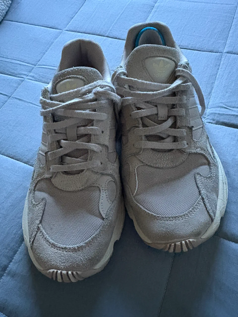 adidas · Talle EU 39