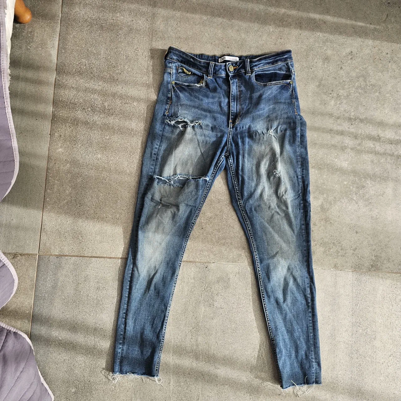 Zara · Talle EU 42
