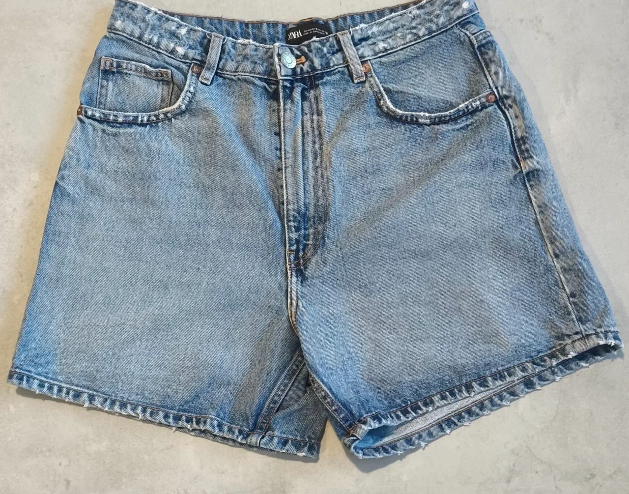 Short Zara · Talle EU 42