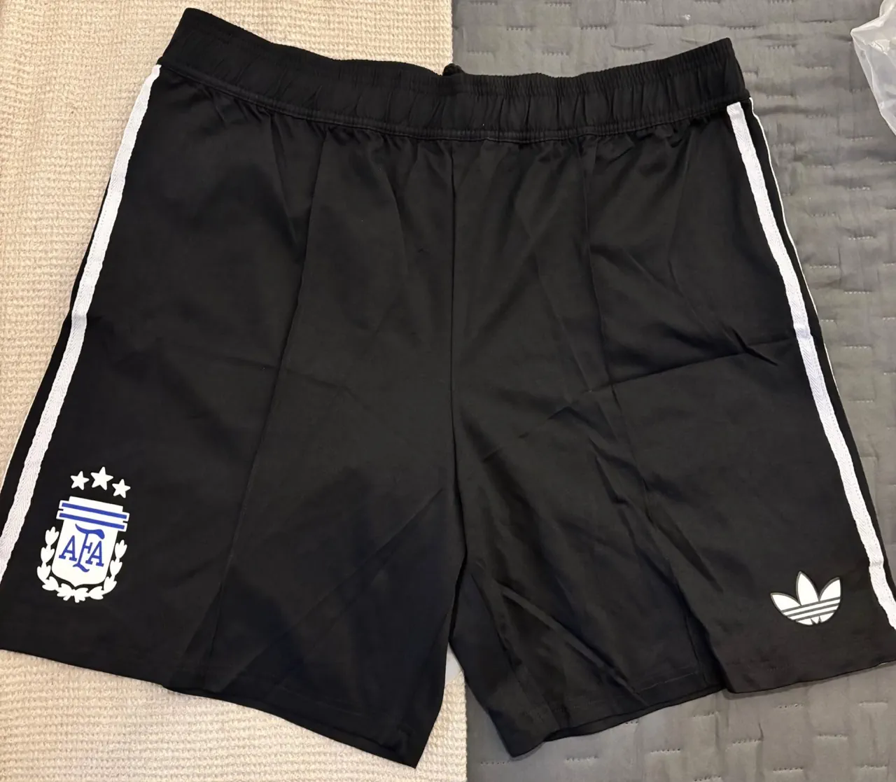 Short adidas - imagen 1
