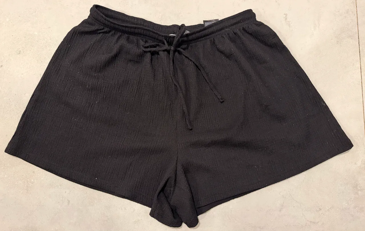 Short H&M · Talle M