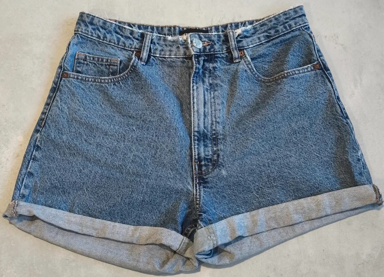 Short Zara · Talle EU 42