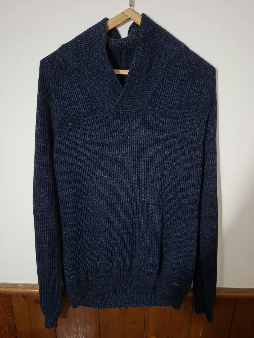 Sweater Basement - imagen 1