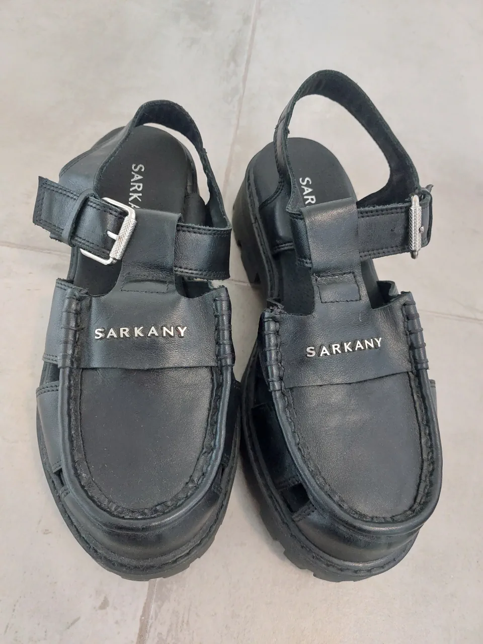 Sandalias Sarkany · Talle AR 40