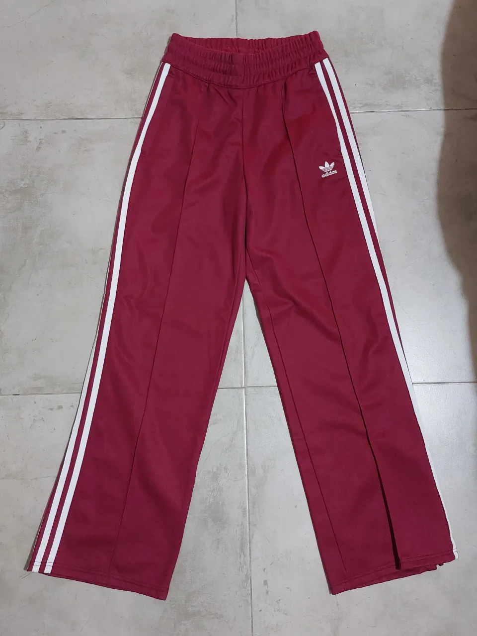 Pantalón adidas · Talle XS