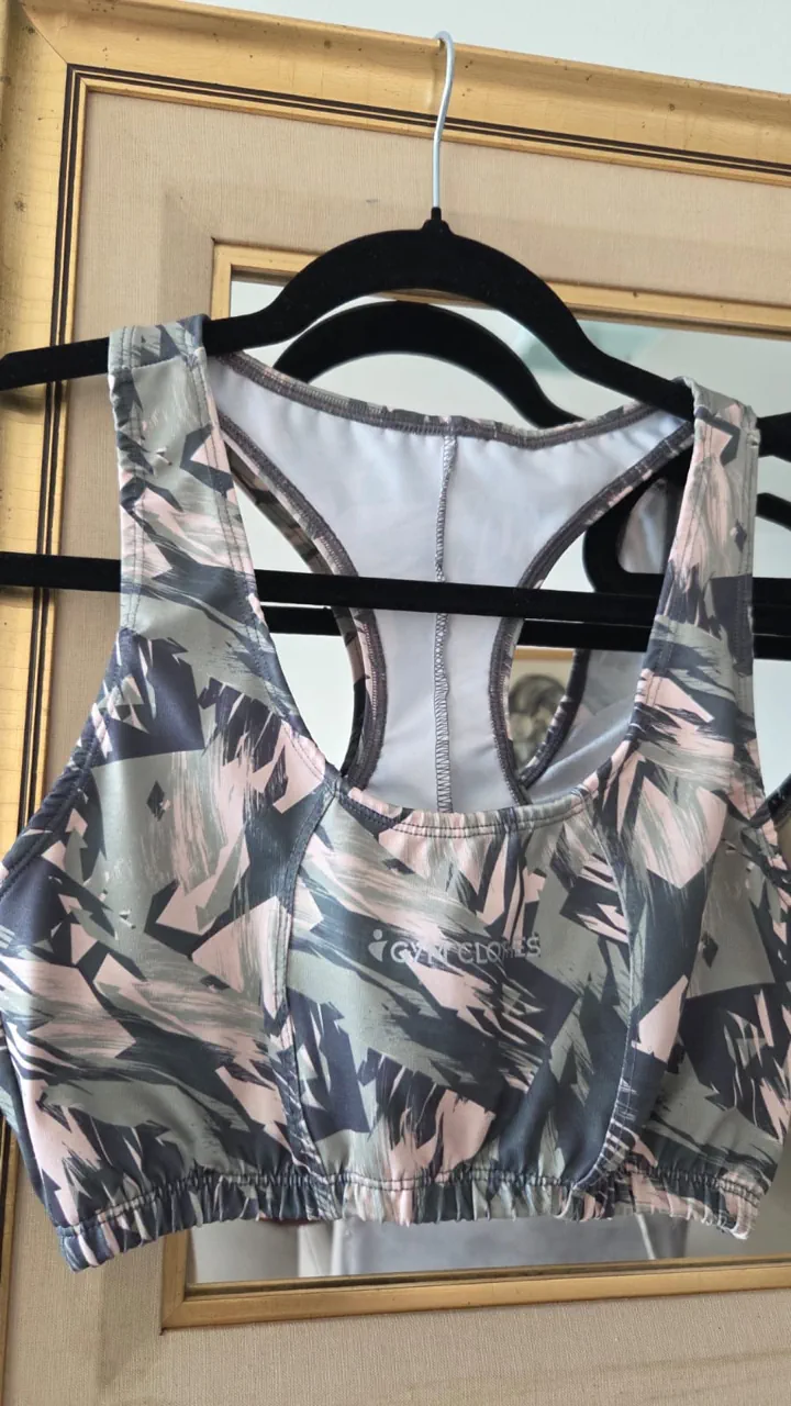 Top Gym clothed - imagen 1