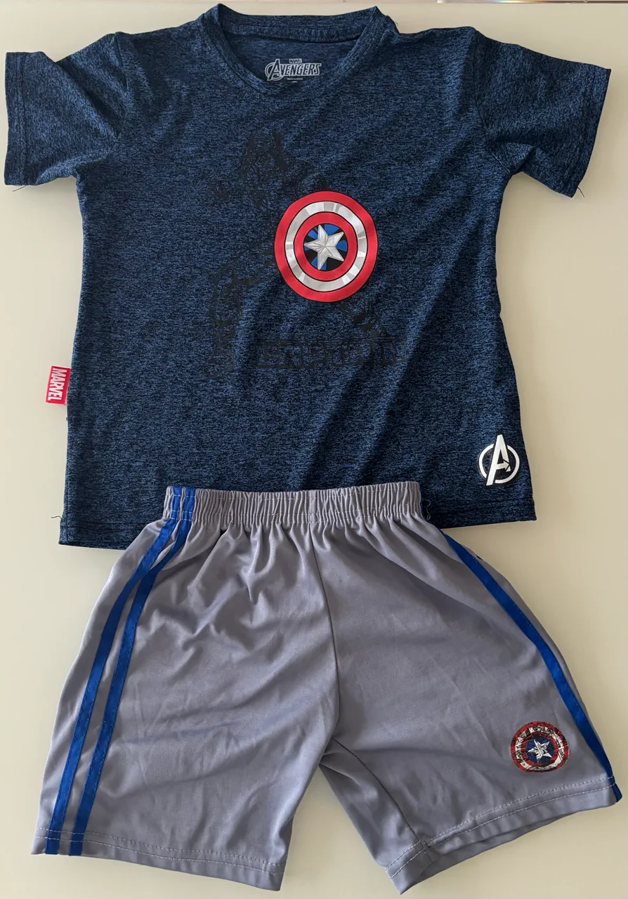 Conjunto Marvel · Talle 7 años / 122 cm