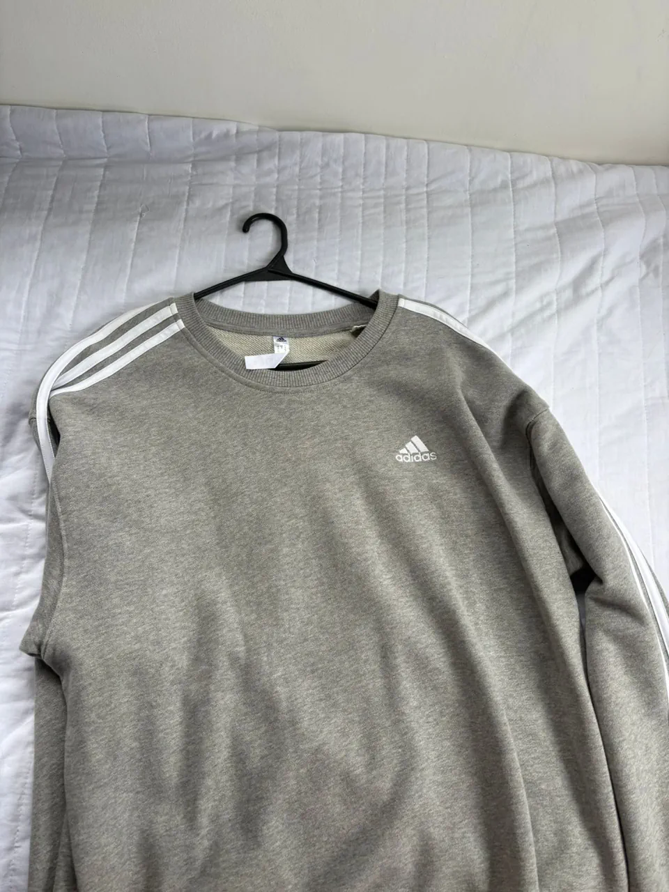 Buzo adidas · Talle M