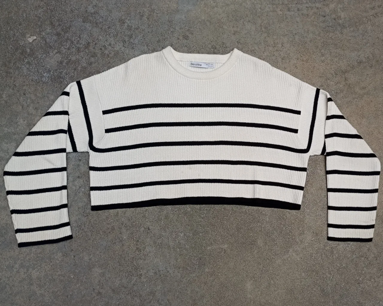 Sweater Bershka - imagen 1