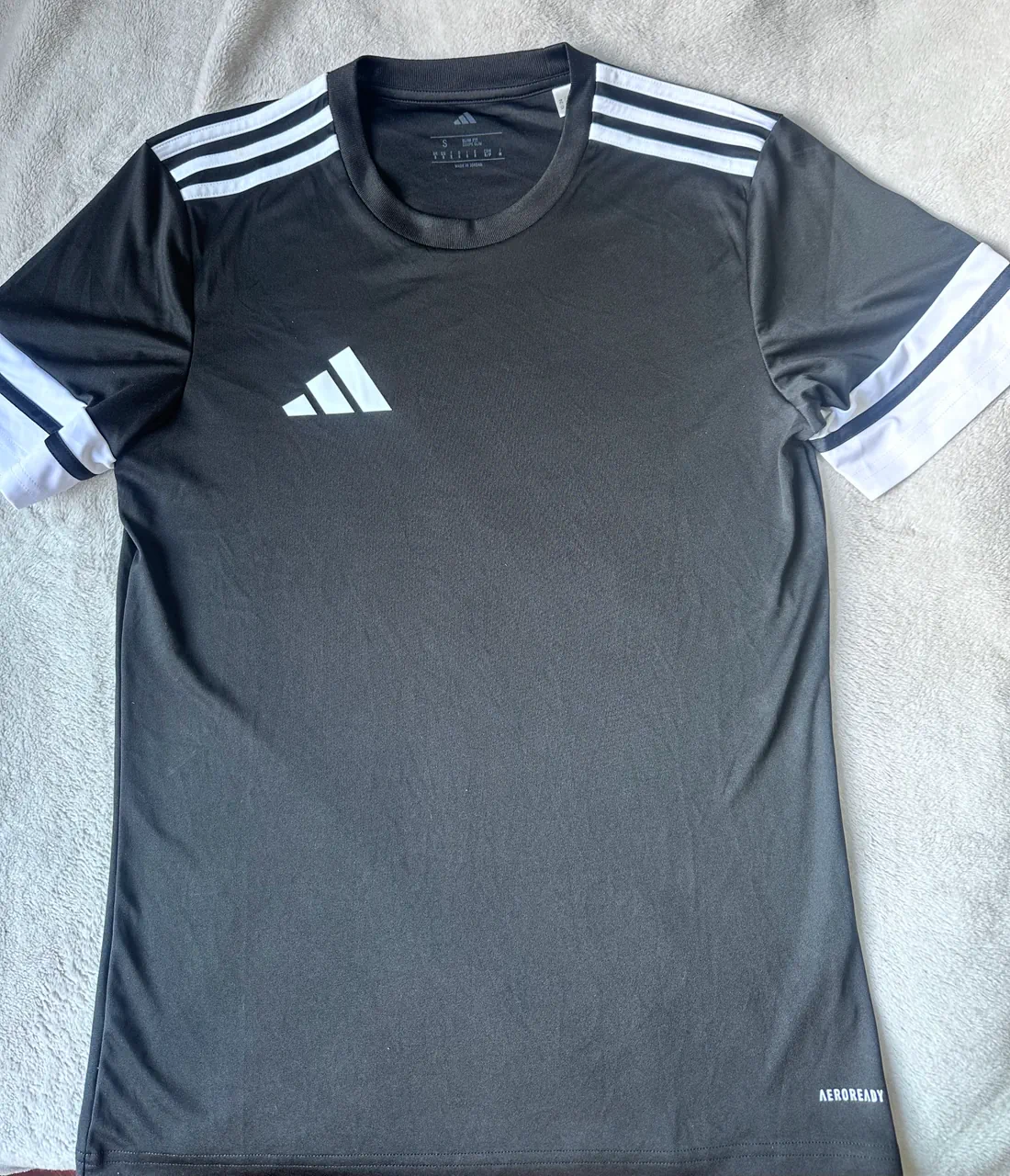 Remera adidas - imagen 1