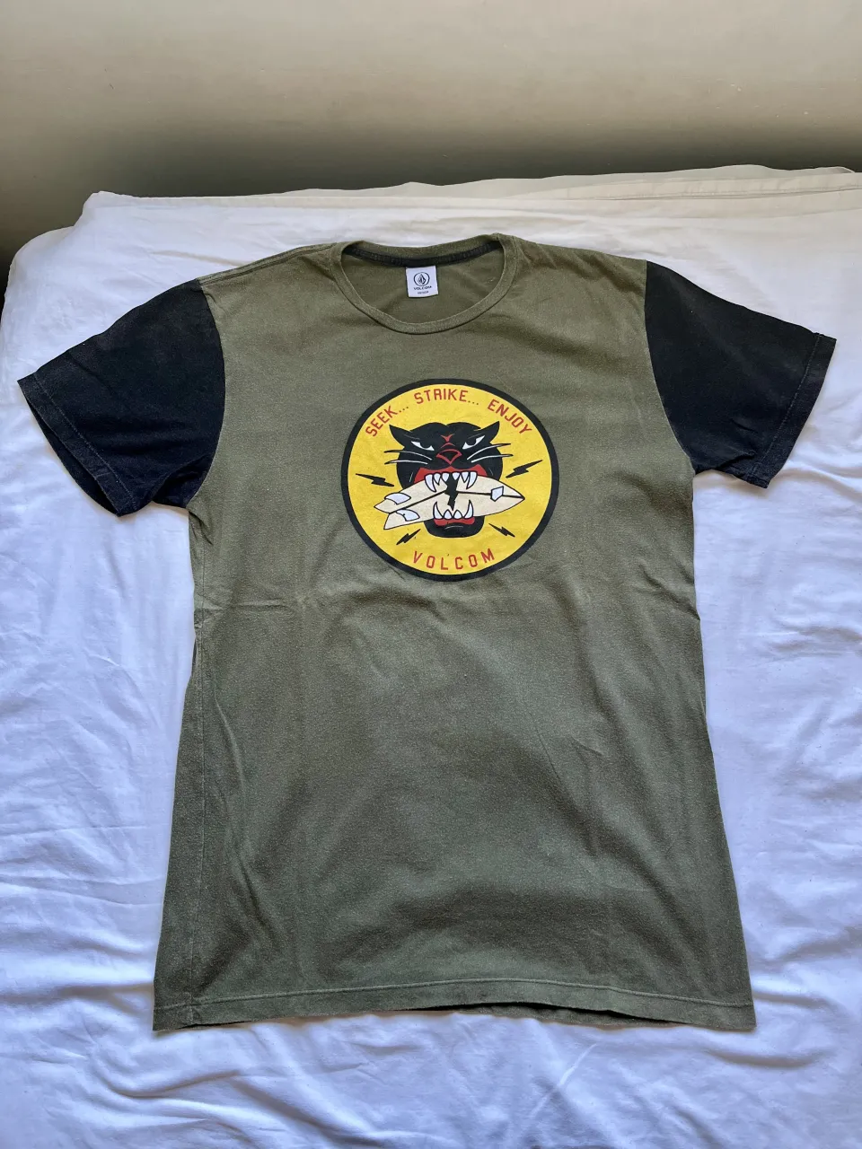 Remera Volcom · Talle M