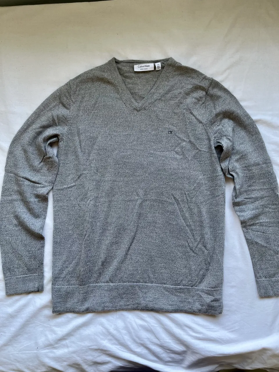 Sweater Calvin Klein · Talle S