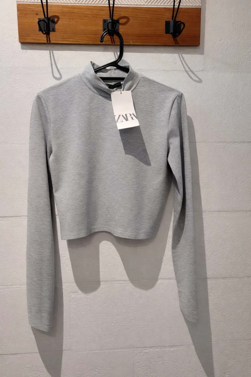 Remera Zara · Talle M