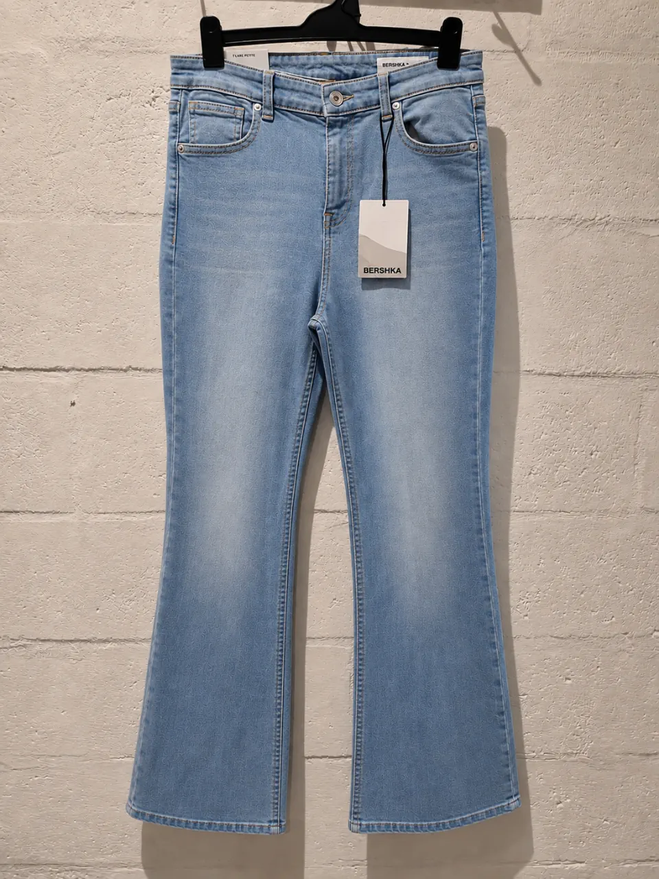 Pantalón Bershka · Talle EU 38