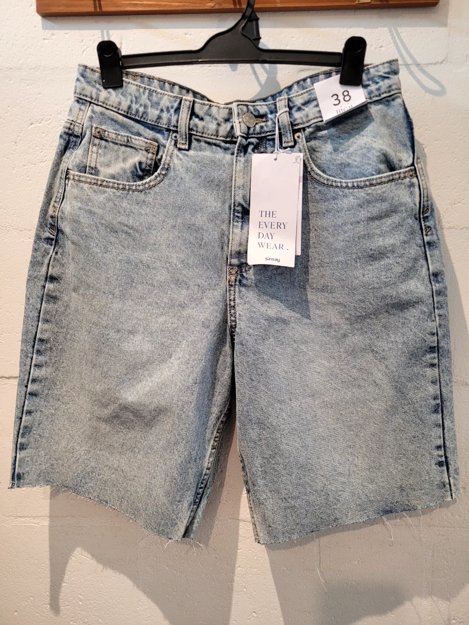 Short Sinsay · Talle EU 38
