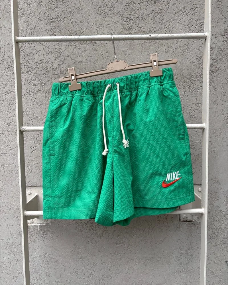 Nike · Talle M
