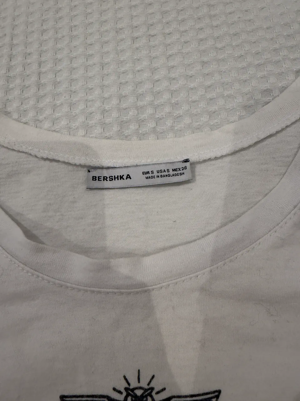 Remera Bershka · Talle S