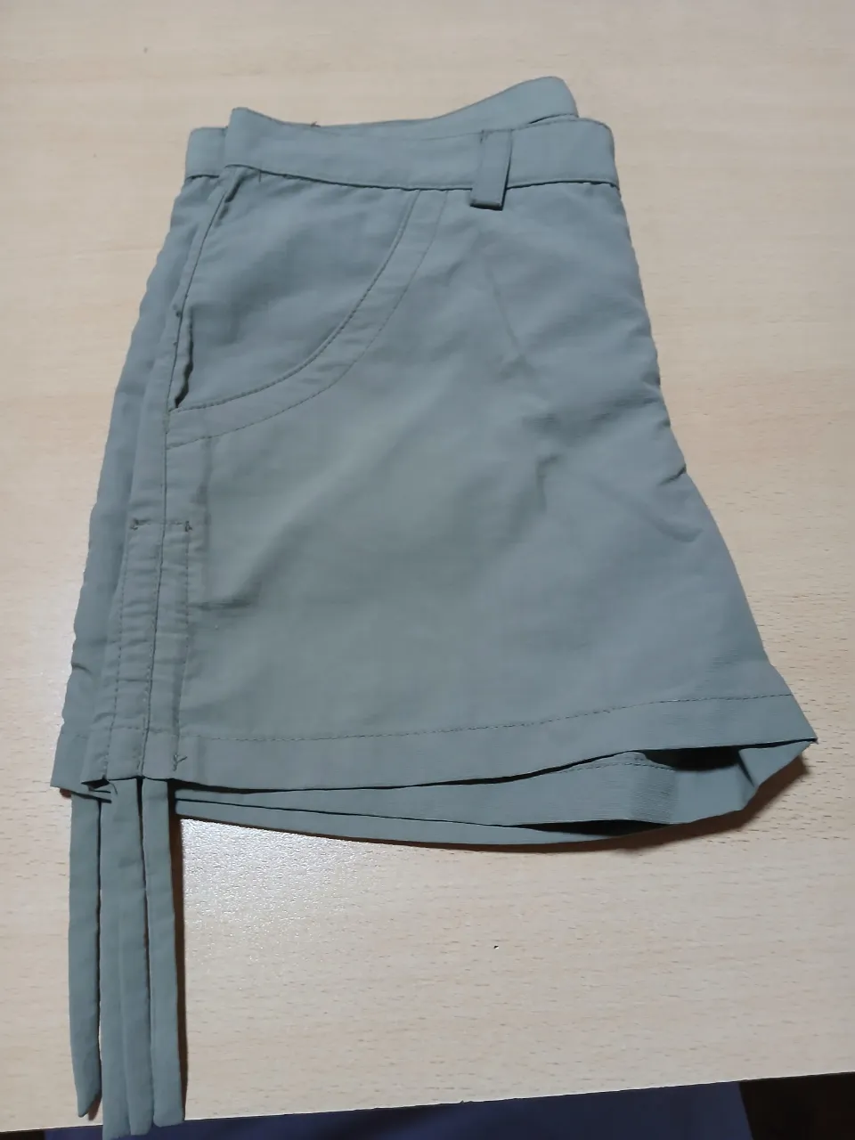 Ropa deportiva Montagne · Talle 14 años / 164 cm