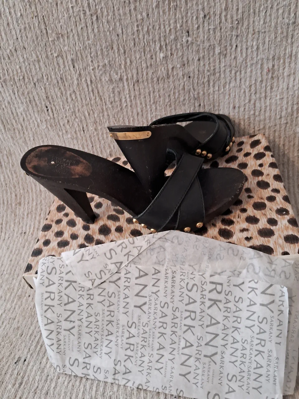 Zuecos Sarkany - imagen 1