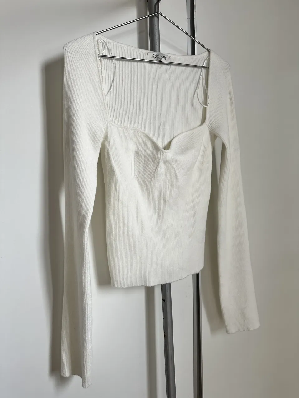 Polera A ≠ - imagen 1