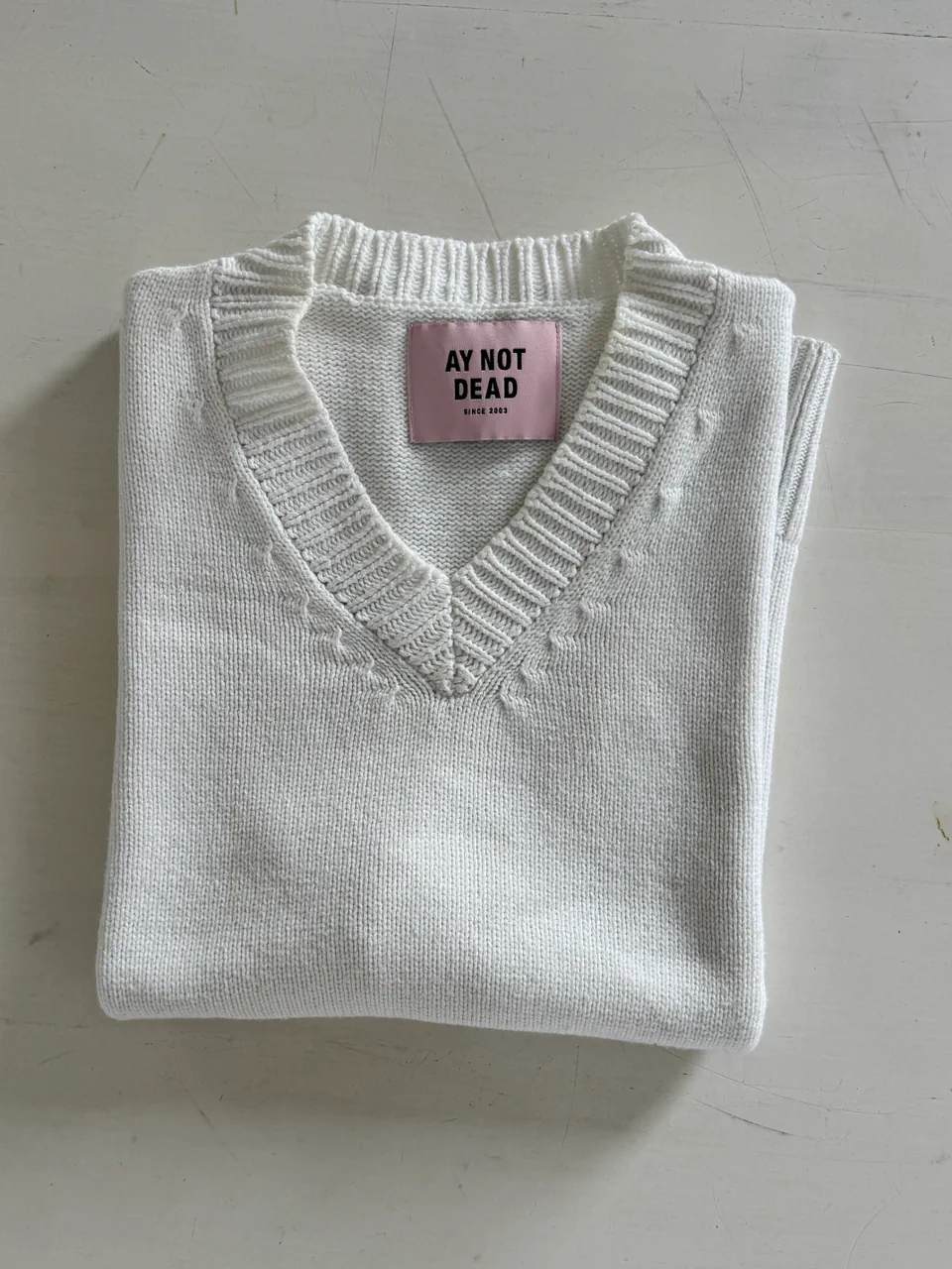 Chaleco Ay Not Dead · Talle 2