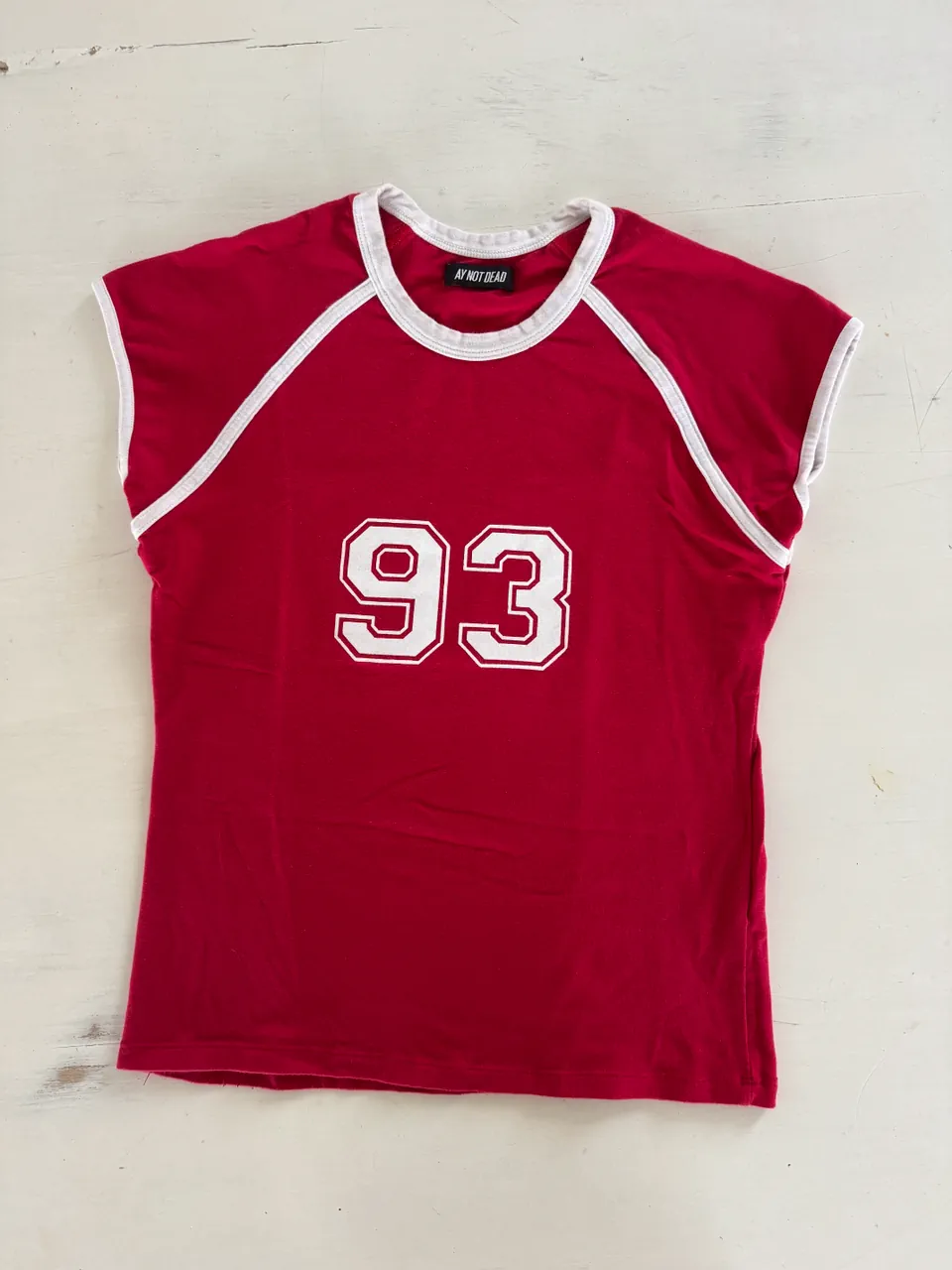 Remera Ay Not Dead · Talle 2
