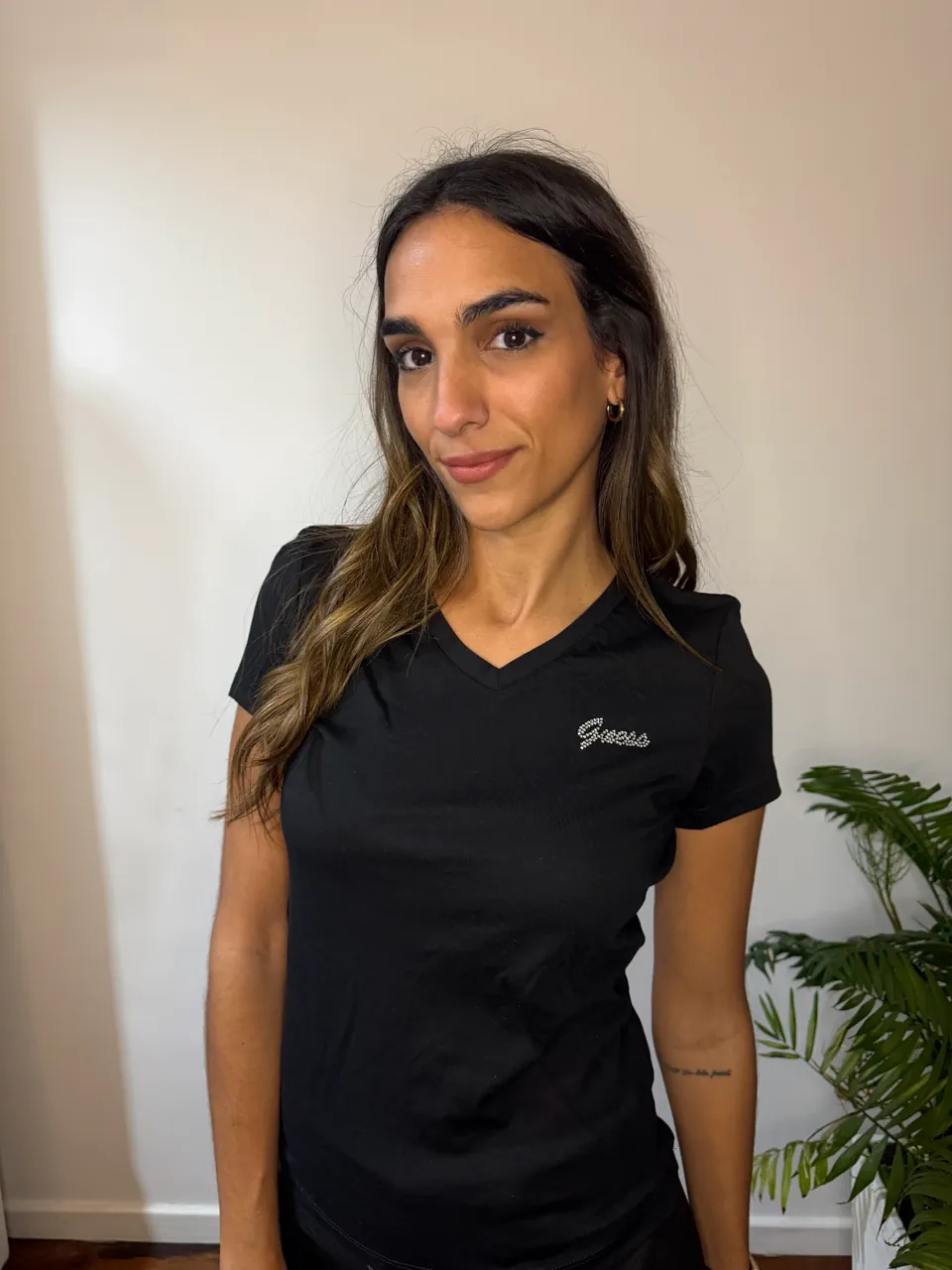 Remera GUESS - imagen 1