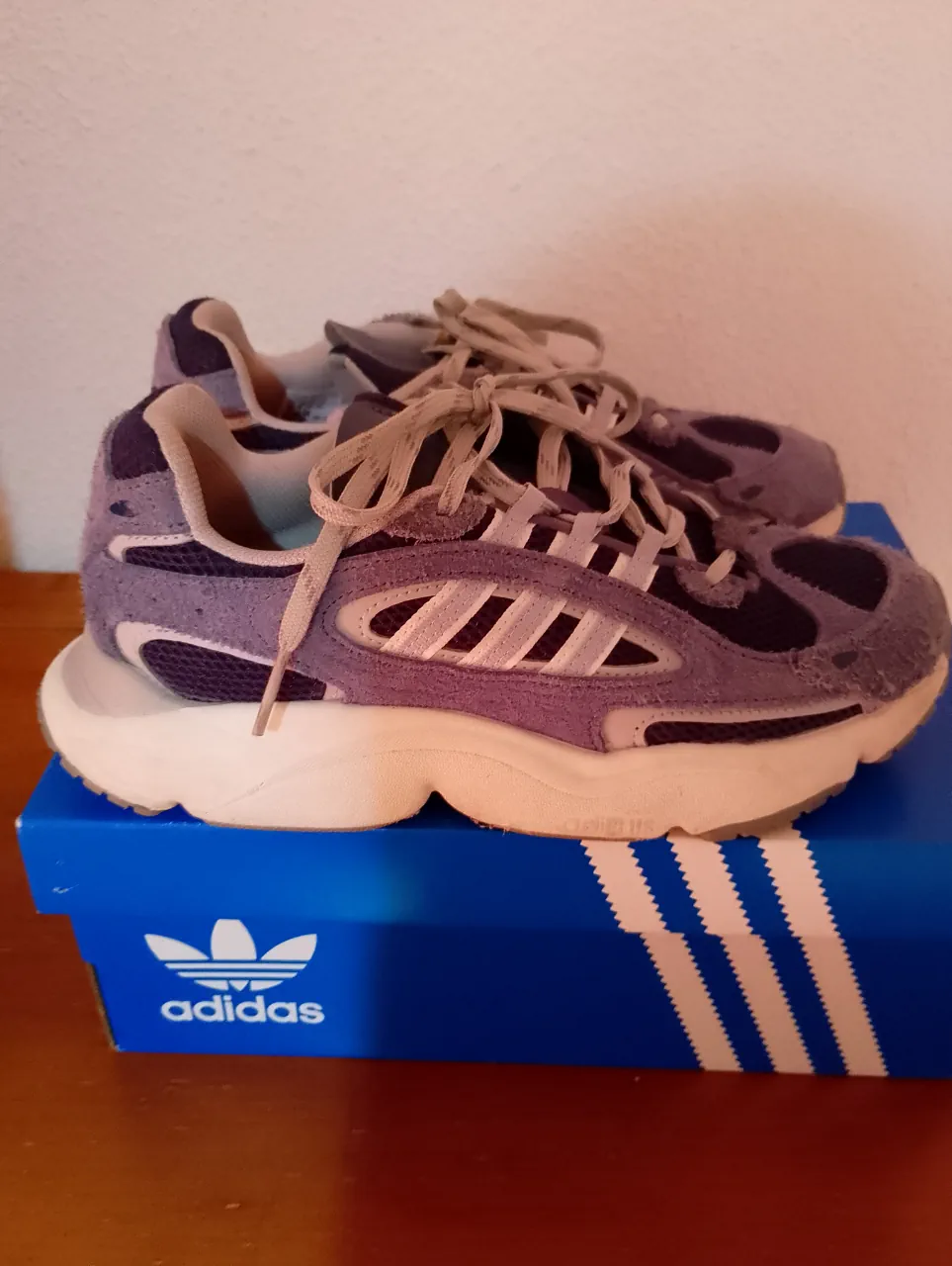 Zapatillas adidas - imagen 1