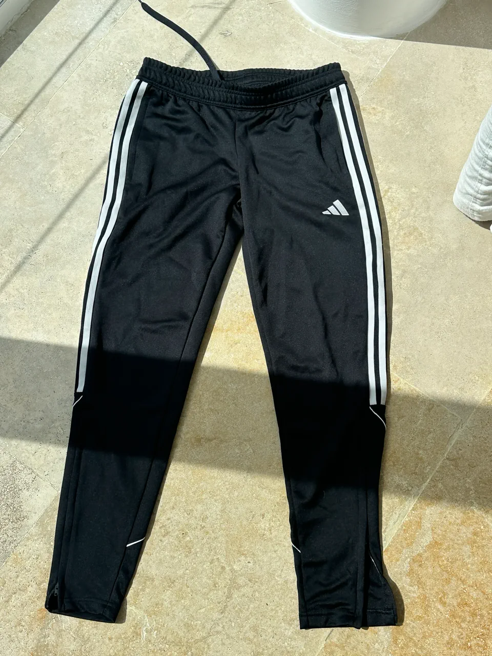 Pantalón adidas Originals - imagen 1